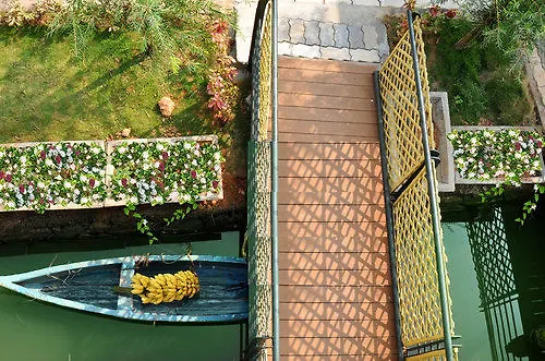 Boche Island - Kumbalangi Hotel Kochi India